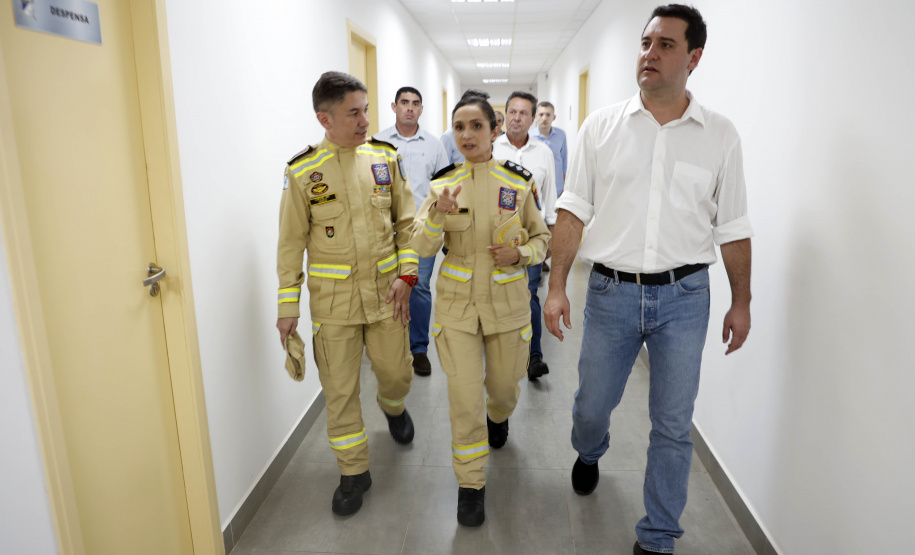 Governador inaugura sede do Corpo de Bombeiros e libera novos investimentos para Ivaiporã