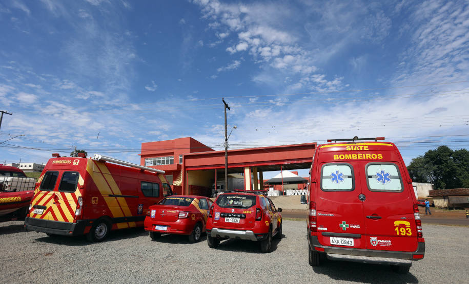 Governador inaugura sede do Corpo de Bombeiros e libera novos investimentos para Ivaiporã