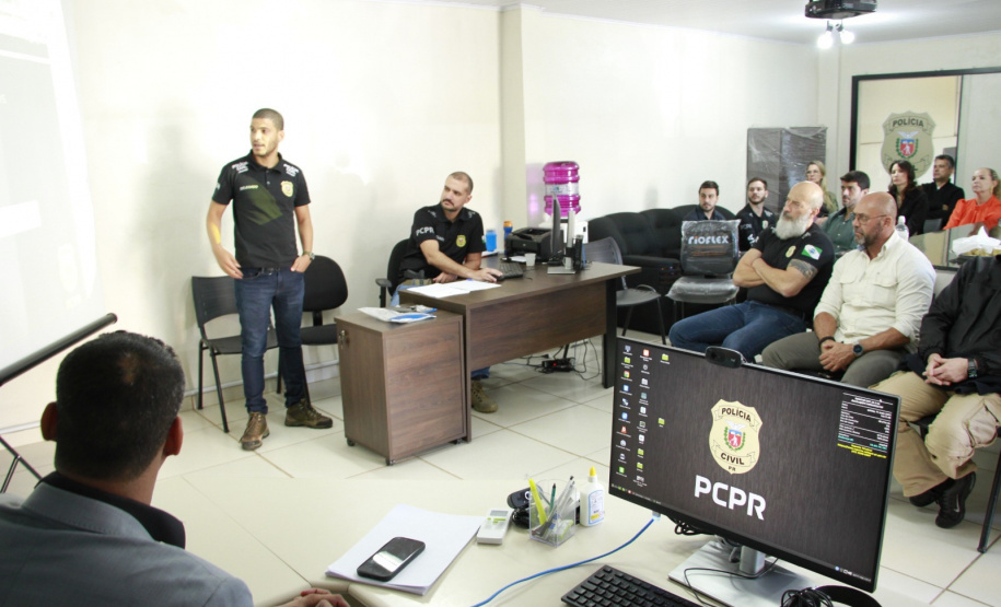 Secretário visita obras e instituições da segurança pública em Ponta Grossa