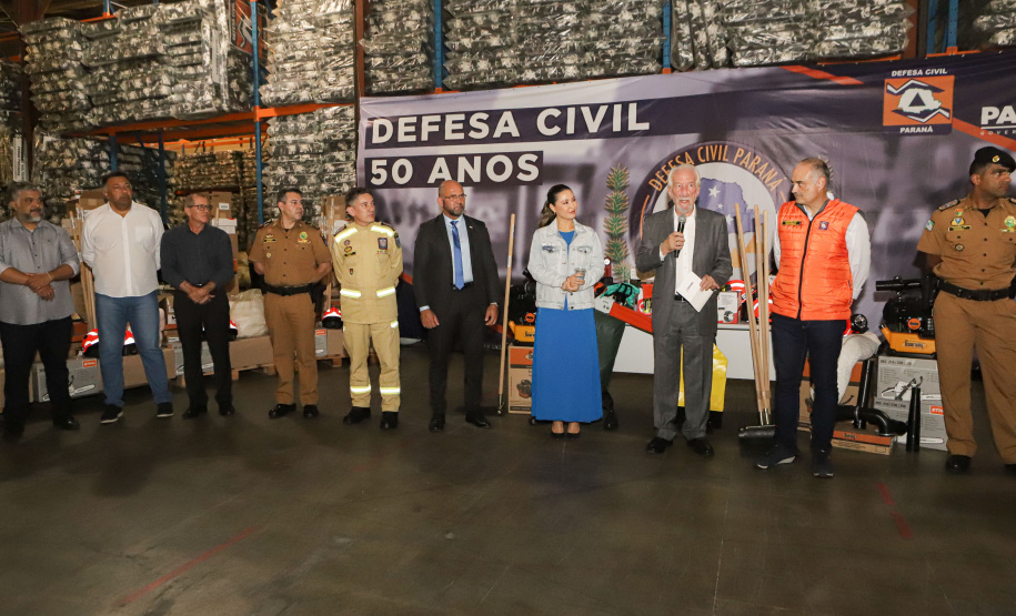 Piana entrega equipamentos para Bombeiros e "kits de resposta" a eventos climáticos para cidades