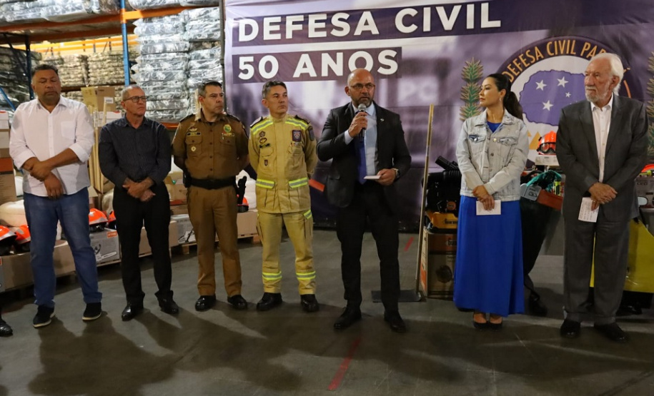 Piana entrega equipamentos para Bombeiros e "kits de resposta" a eventos climáticos para cidades