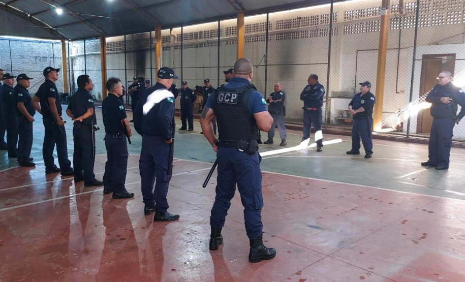 Policiais penais do Estado treinam 105 guardas patrimoniais de Cascavel