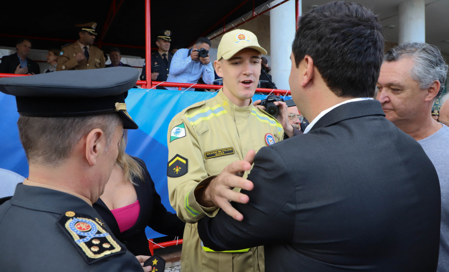 Na maior contratação em dez anos, 419 bombeiros se formam para atuar em todo o Paraná