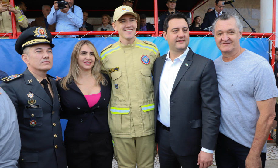 Na maior contratação em dez anos, 419 bombeiros se formam para atuar em todo o Paraná