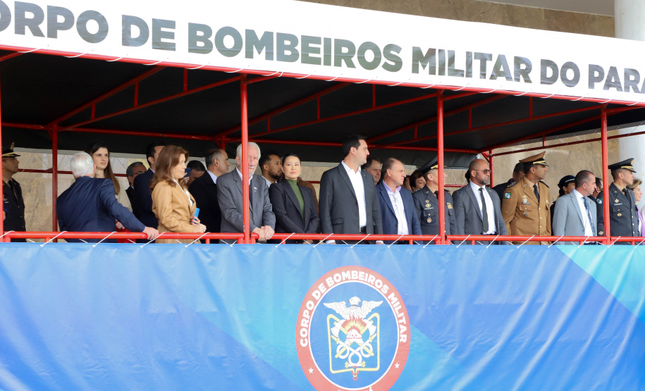 Na maior contratação em dez anos, 419 bombeiros se formam para atuar em todo o Paraná