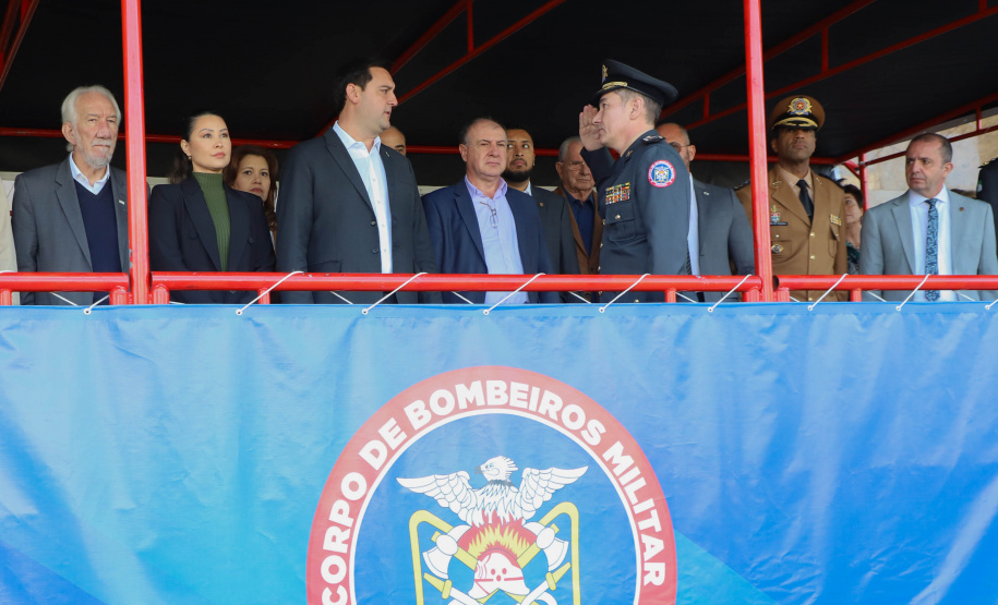 Na maior contratação em dez anos, 419 bombeiros se formam para atuar em todo o Paraná