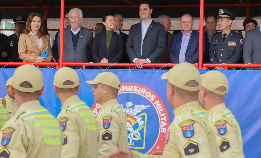 Na maior contratação em dez anos, 419 bombeiros se formam para atuar em todo o Paraná