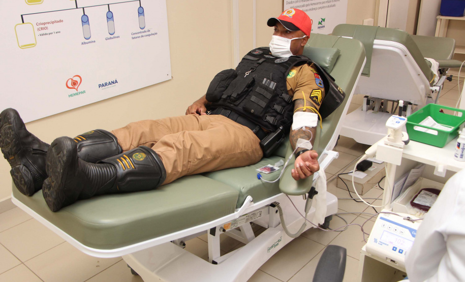 Maio Amarelo: policiais militares doam sangue para conscientizar sobre acidentes no trânsito