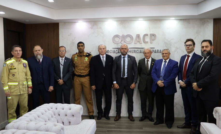 Segurança Pública se reúne com presidência da Associação Comercial do Paraná