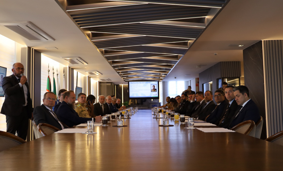 Segurança Pública se reúne com presidência da Associação Comercial do Paraná
