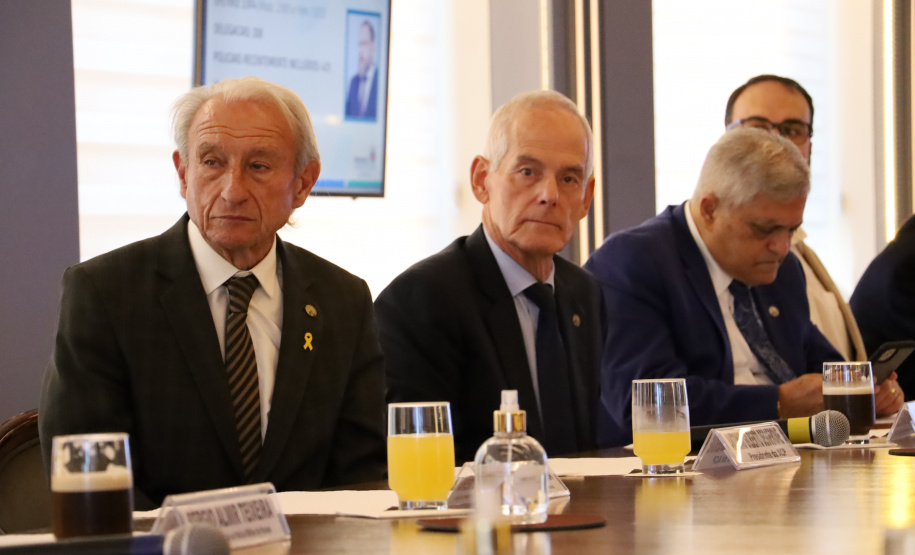 Segurança Pública se reúne com presidência da Associação Comercial do Paraná