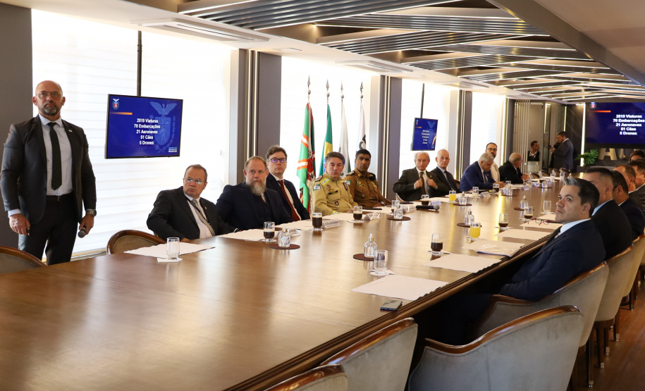 Segurança Pública se reúne com presidência da Associação Comercial do Paraná