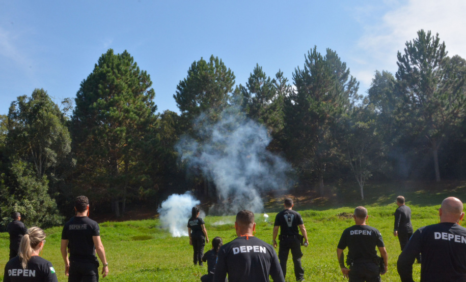 40 policiais penais se formam no Curso de Instrutor de Técnicas não Letais