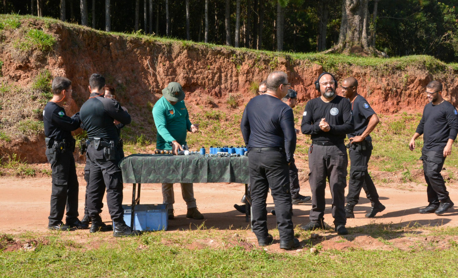 40 policiais penais se formam no Curso de Instrutor de Técnicas não Letais