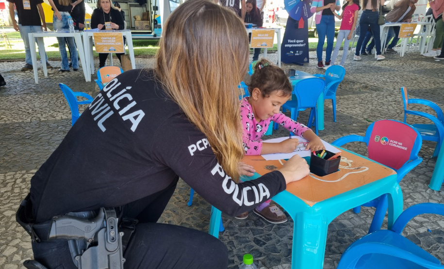 PCPR na Comunidade oferece serviços para a população de Colombo no final de semana