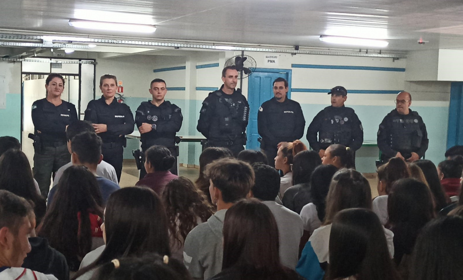 Alunos de Laranjeiras do Sul recebem palestras da Polícia Penal sobre prevenção à violência