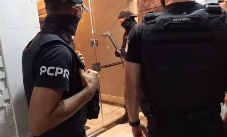 Com 30 mandados de prisão, operação mira organização ligada ao tráfico internacional de drogas