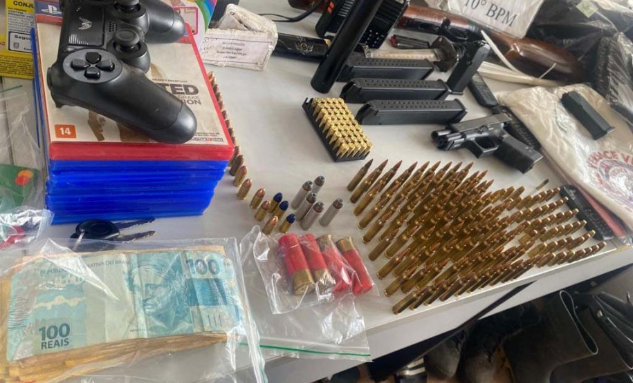 Polícia Militar prende foragido da Justiça e apreende armas e munições em Apucarana