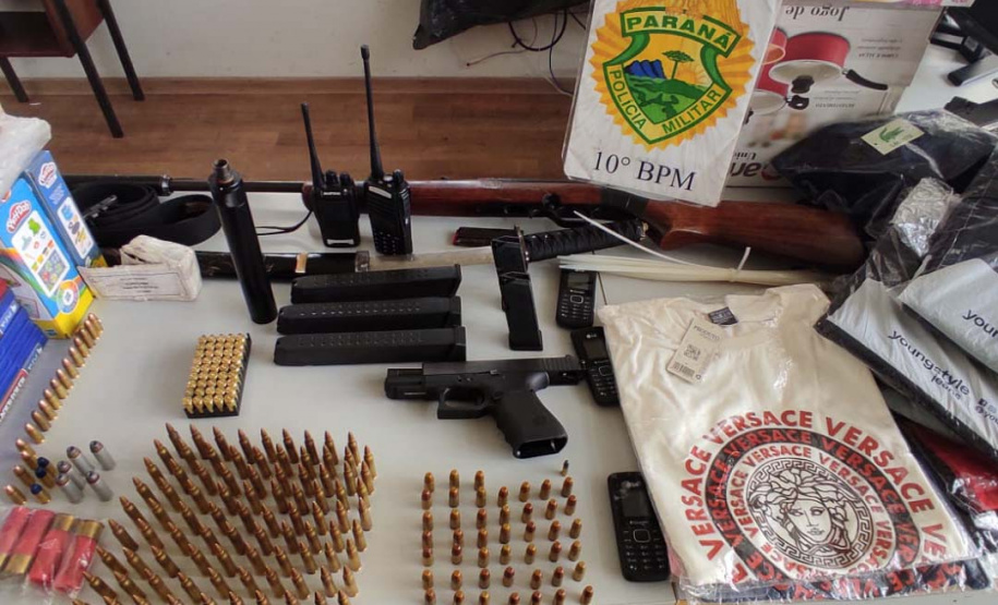 Polícia Militar prende foragido da Justiça e apreende armas e munições em Apucarana