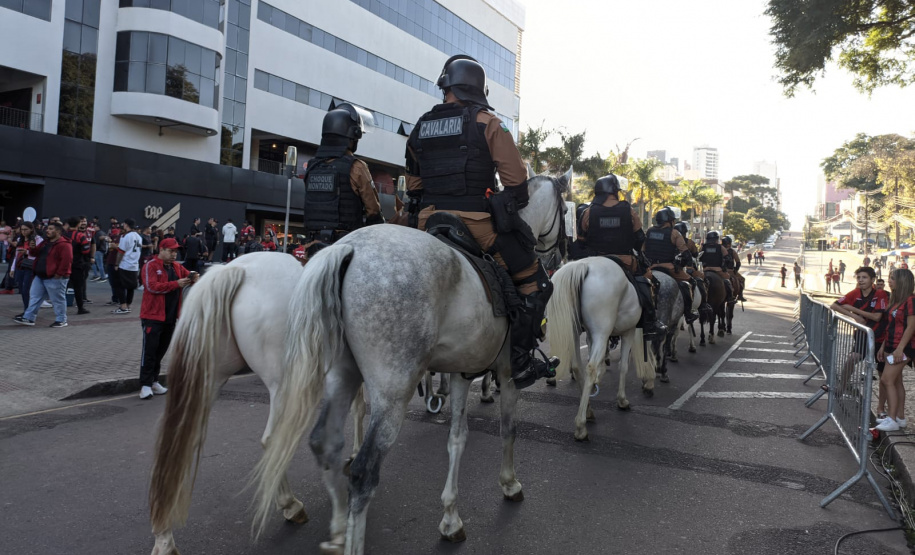 Policiamento reforçado garantiu segurança durante clássico do futebol paranaense