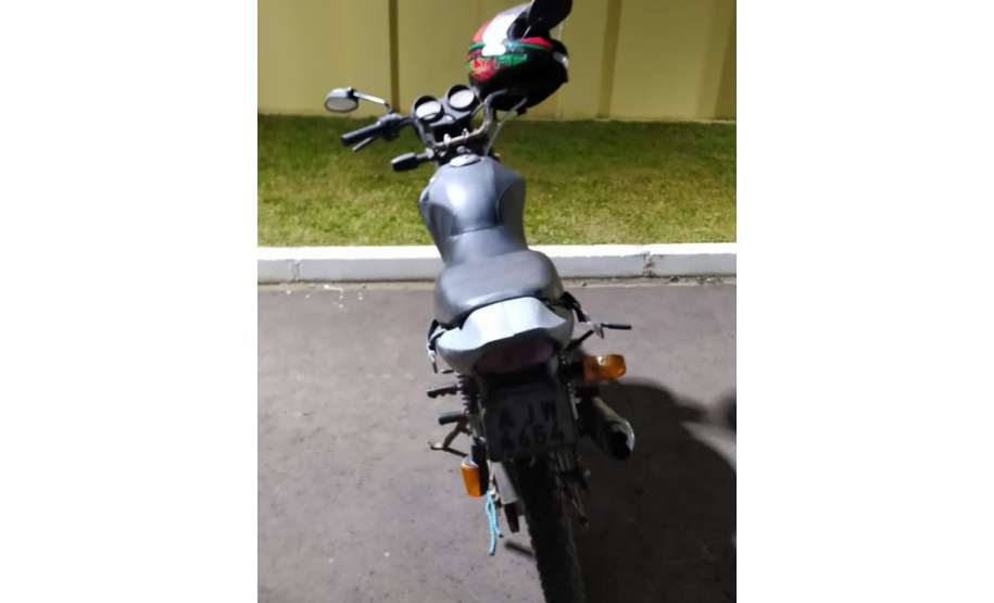 PM prende quatro pessoas em oficina que adulterava veículos na Região Metropolitana de Curitiba