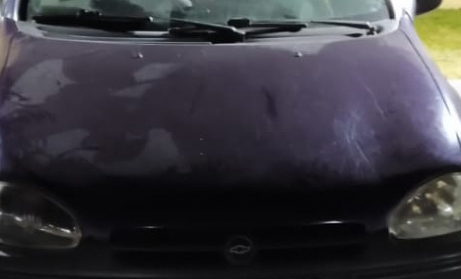 PM prende quatro pessoas em oficina que adulterava veículos na Região Metropolitana de Curitiba