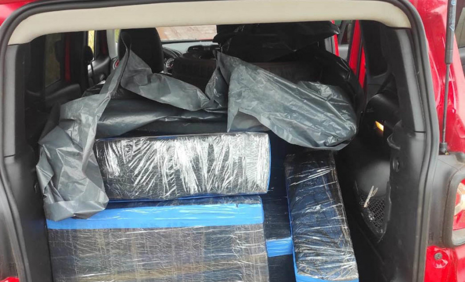 O Batalhão de Polícia Ambiental - Força Verde da Polícia Militar do Paraná apreendeu, nesta segunda-feira (12), mais de meia tonelada de drogas em Umuarama, na região Noroeste do Estado.