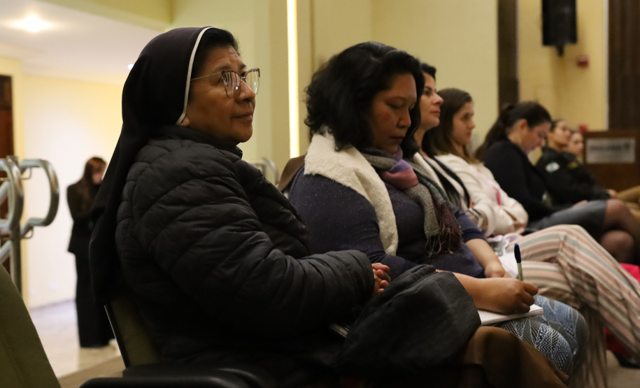 Para reduzir a violência doméstica e feminicídio, Paraná lança Programa Mulher Segura