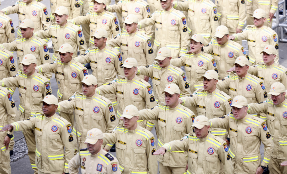 Inscrições abertas: Corpo de Bombeiros do Paraná abre 10 novas vagas para cadetes