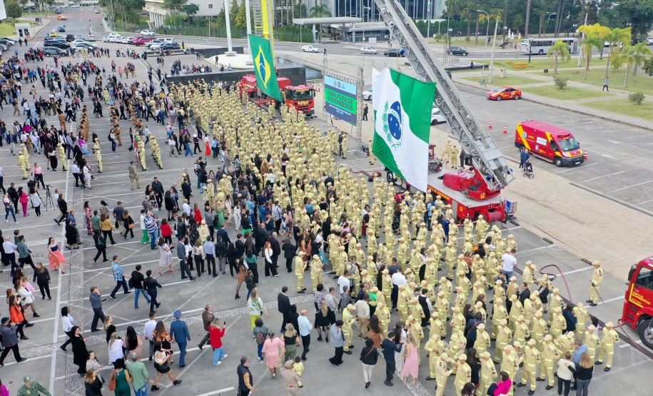 Inscrições abertas: Corpo de Bombeiros do Paraná abre 10 novas vagas para cadetes