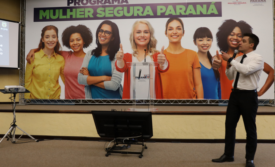 Para reduzir a violência doméstica e feminicídio, Paraná lança Programa Mulher Segura
