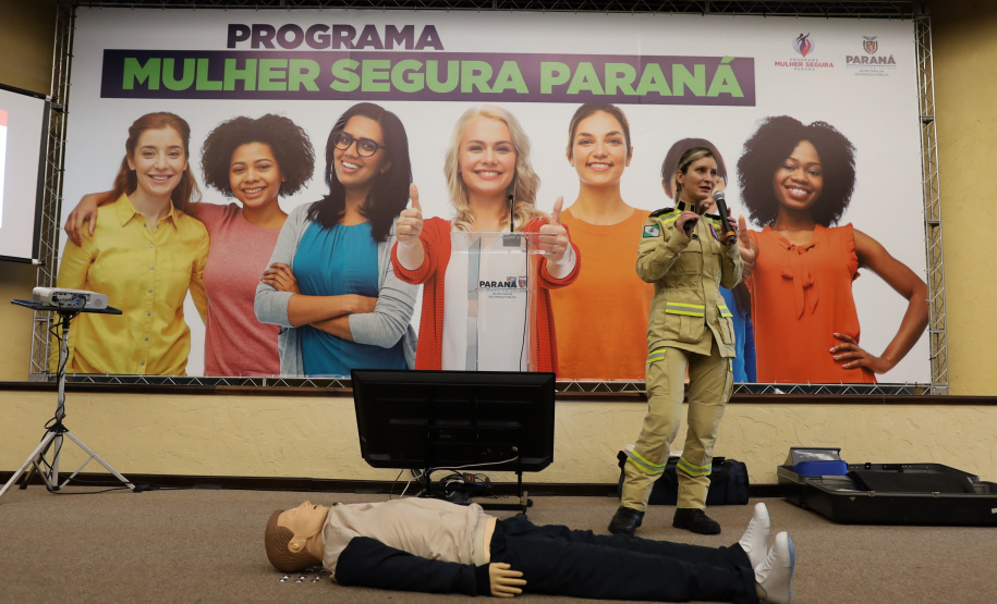 Para reduzir a violência doméstica e feminicídio, Paraná lança Programa Mulher Segura