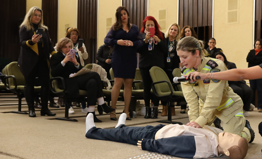 Para reduzir a violência doméstica e feminicídio, Paraná lança Programa Mulher Segura
