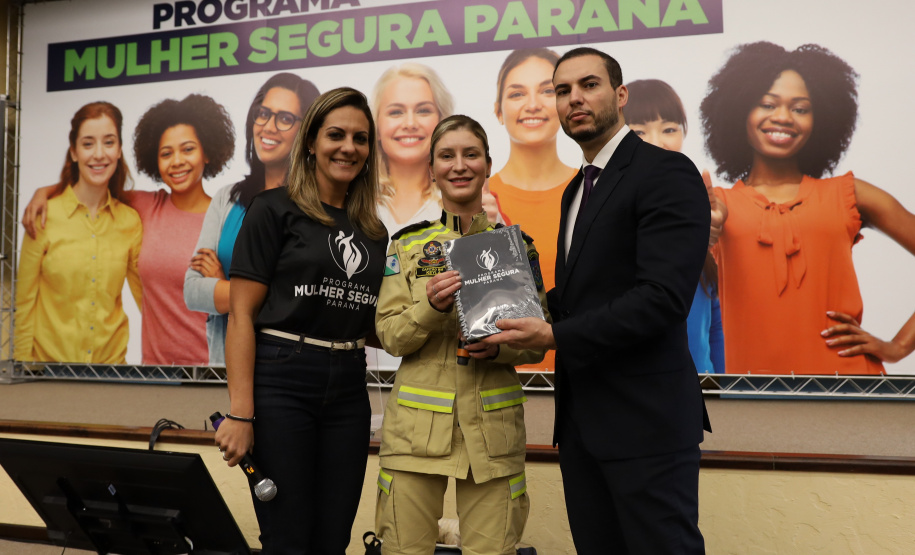 Para reduzir a violência doméstica e feminicídio, Paraná lança Programa Mulher Segura