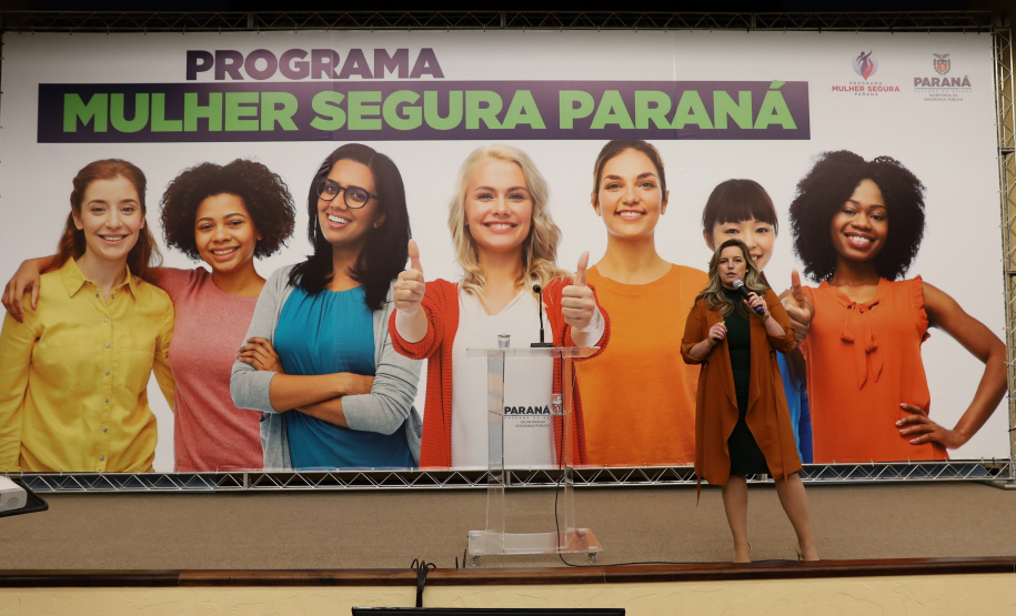 Para reduzir a violência doméstica e feminicídio, Paraná lança Programa Mulher Segura