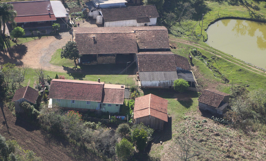 Polícia Militar apreende madeira ilegal durante operação no Sul do Paraná