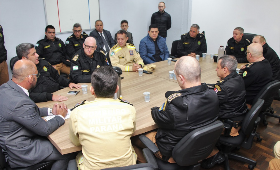 Secretário Hudson se reúne com alto comando da Polícia Militar e do Corpo de Bombeiros do Paraná