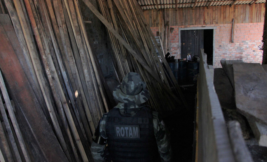 Polícia Militar apreende madeira ilegal durante operação no Sul do Paraná