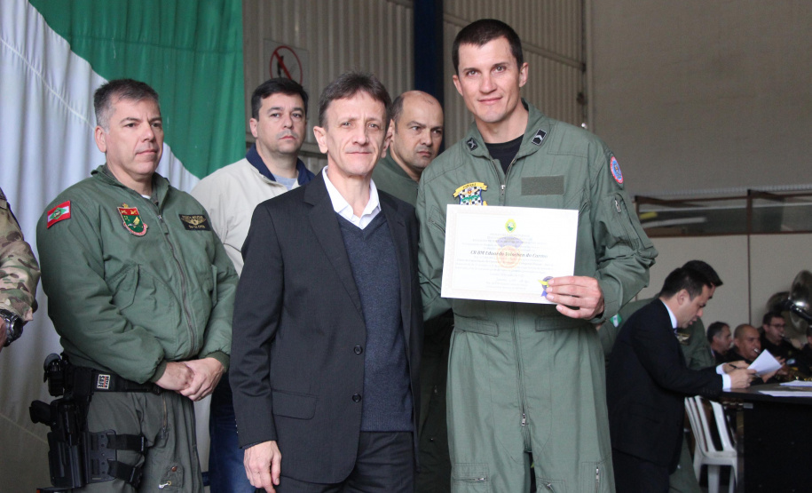 Unidade aérea da Polícia Militar forma novos operadores aerotáticos