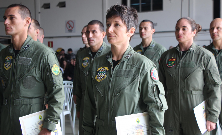 Unidade aérea da Polícia Militar forma novos operadores aerotáticos