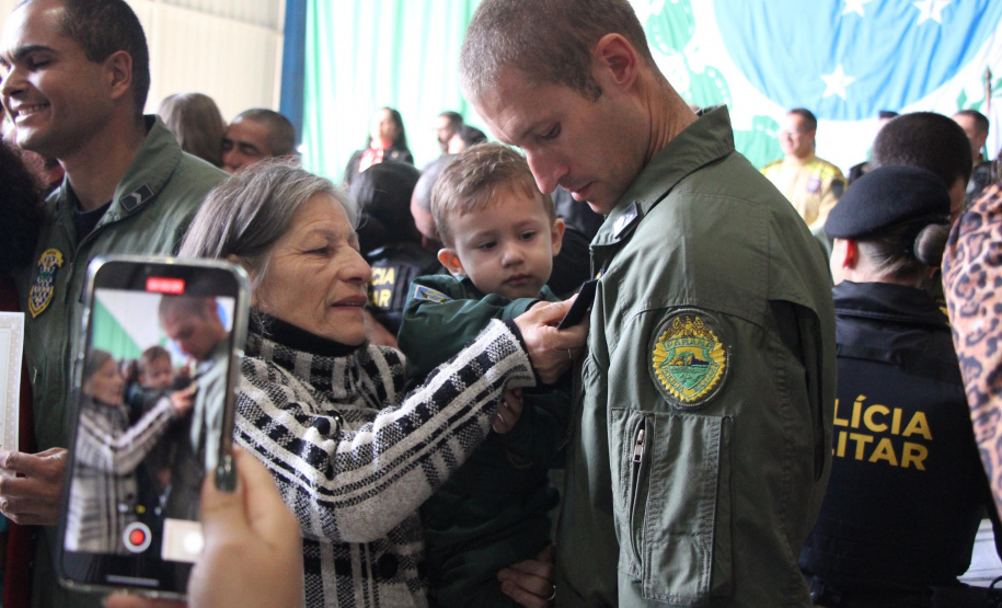 Unidade aérea da Polícia Militar forma novos operadores aerotáticos
