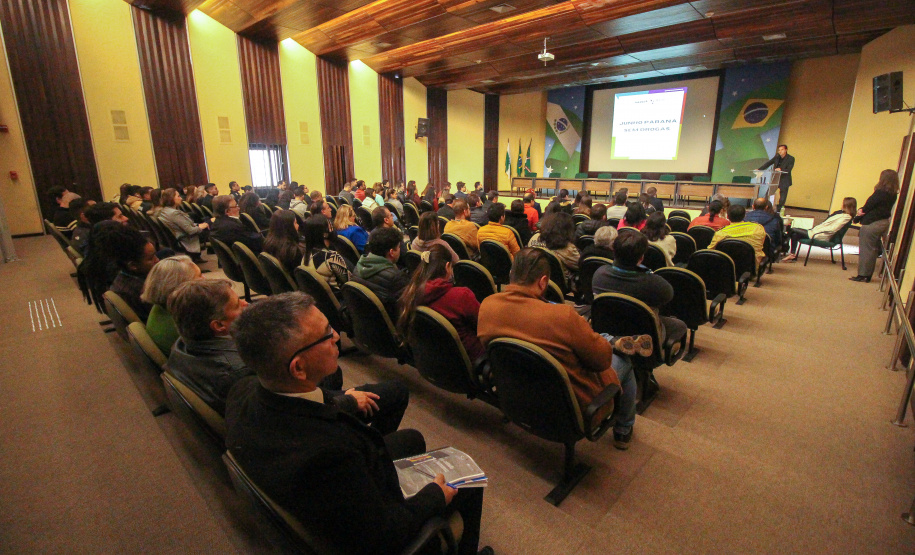 Abertura institucional do Junho Paraná sem Drogas reuniu servidores no auditório da Sesp