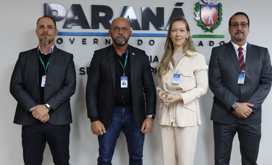 Secretário Hudson recebe representantes da ABIN