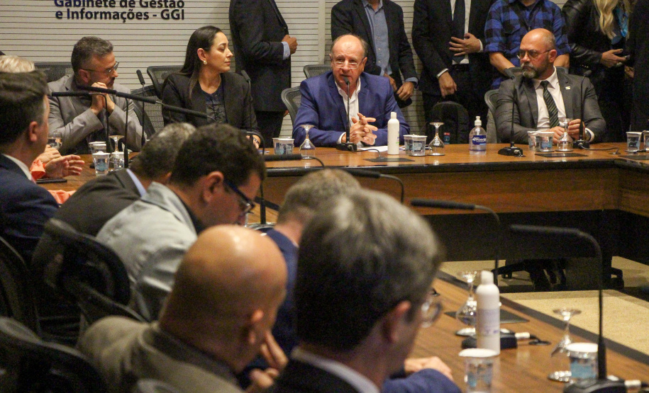 Estado reúne outros órgãos públicos para debater segurança nas escolas