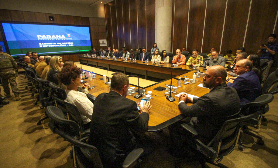 Estado reúne outros órgãos públicos para debater segurança nas escolas