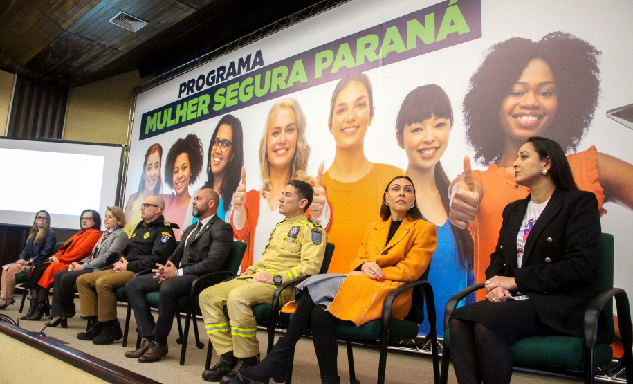 Para reduzir a violência doméstica e feminicídio, Paraná lança Programa Mulher Segura
