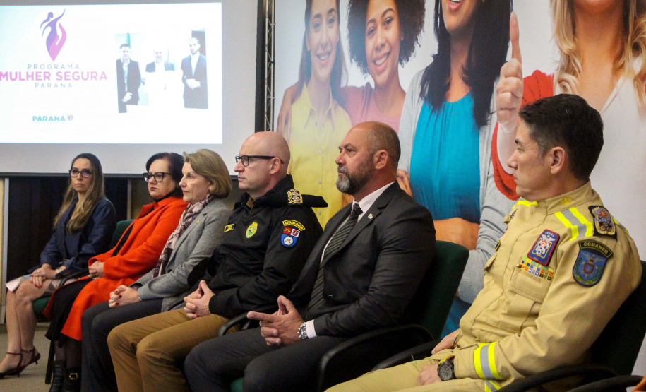 Para reduzir a violência doméstica e feminicídio, Paraná lança Programa Mulher Segura