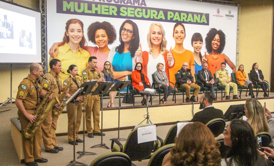 Para reduzir a violência doméstica e feminicídio, Paraná lança Programa Mulher Segura