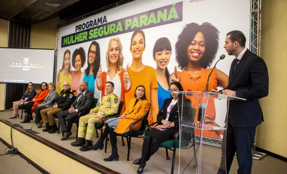 Para reduzir a violência doméstica e feminicídio, Paraná lança Programa Mulher Segura