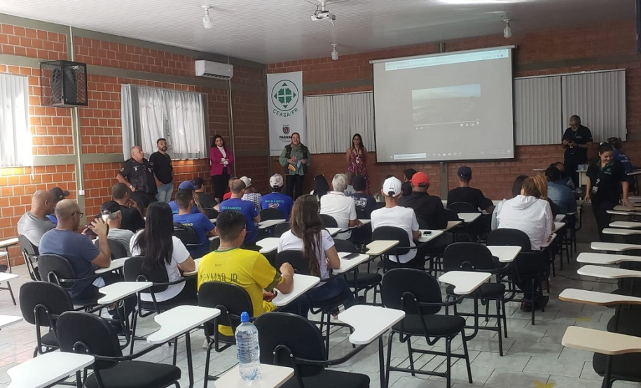 Junho Paraná sem Drogas promove ação no Ceasa